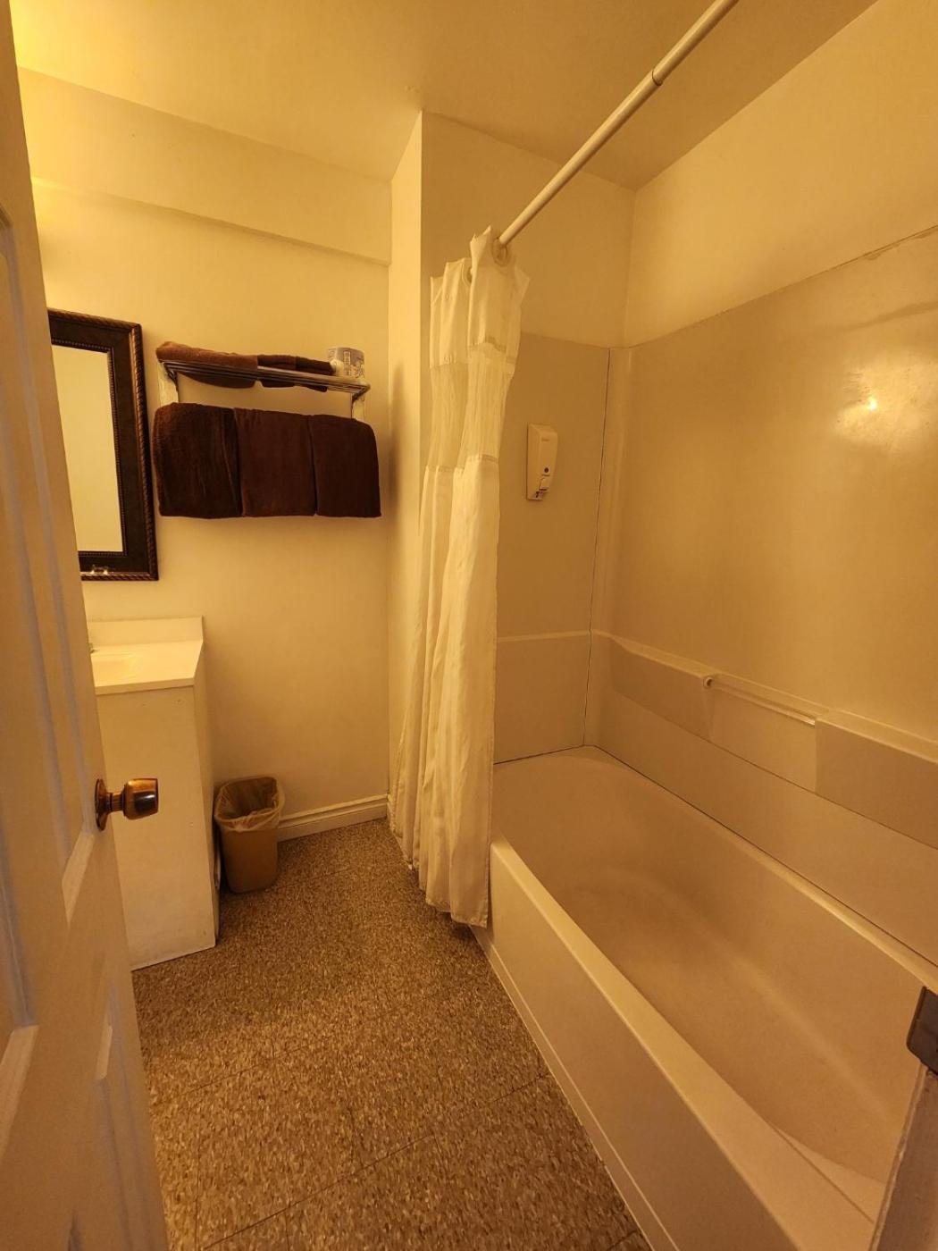 Centennial Motel Kindersley Εξωτερικό φωτογραφία