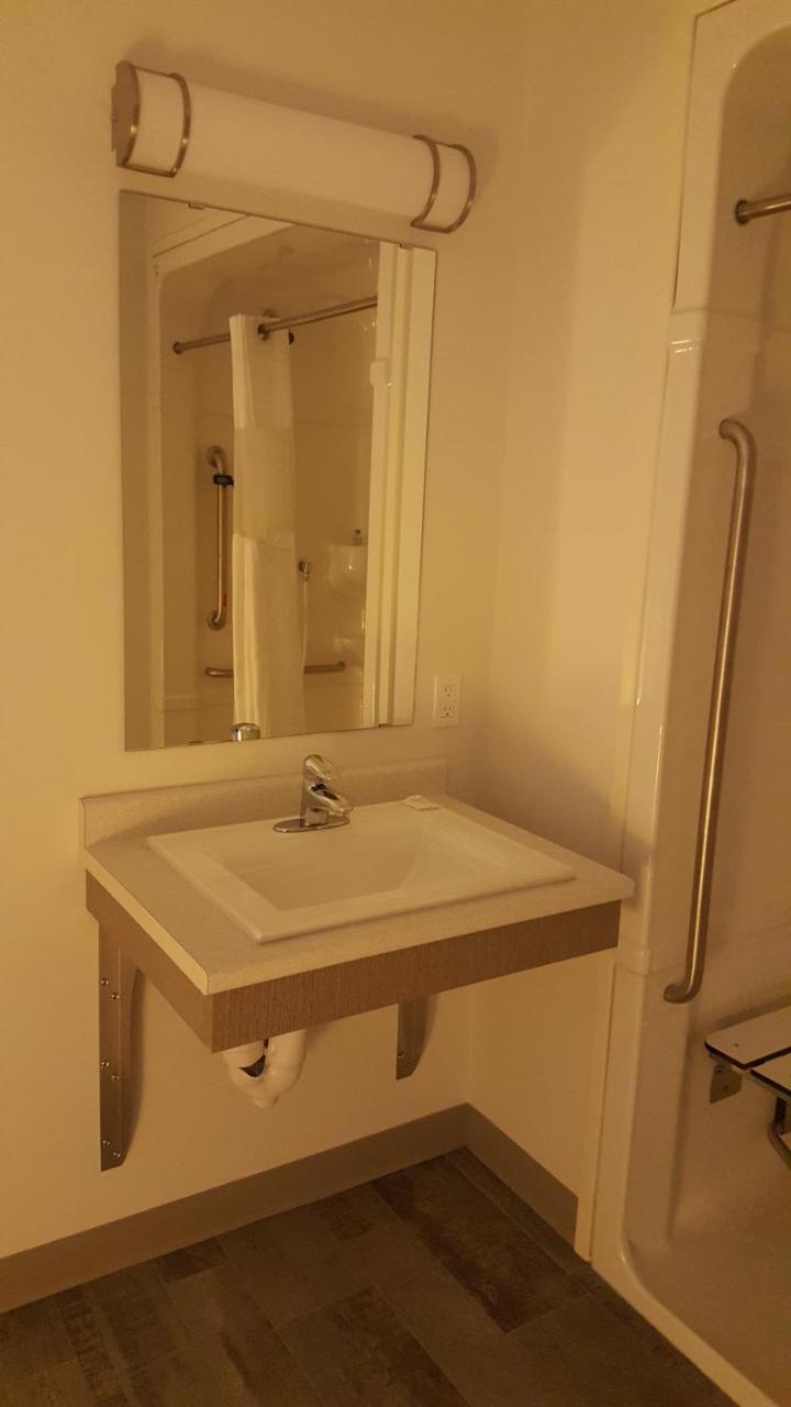 Centennial Motel Kindersley Εξωτερικό φωτογραφία